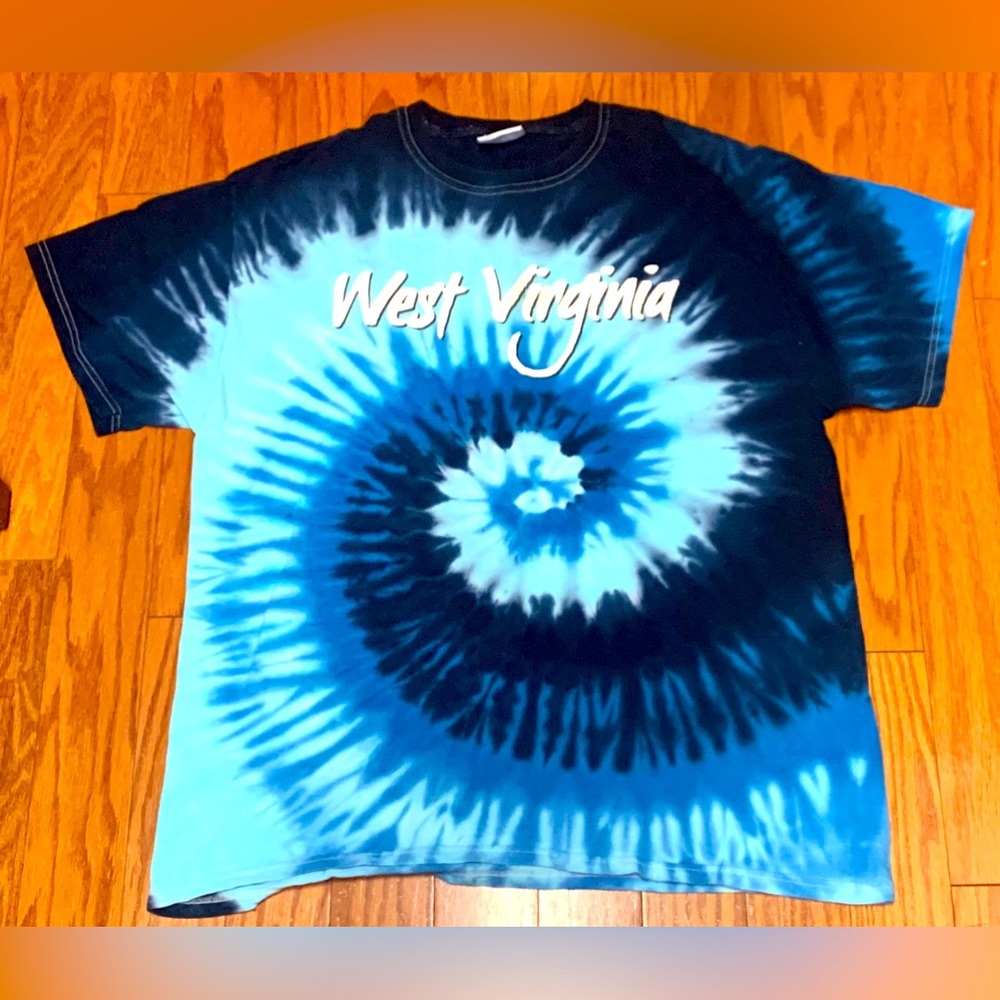 Vintage Y2K Adult Large 42-44 Hanes Heavyweight Tie Dye WEST VIRGINIA T Shirt